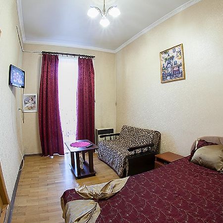 Квартира Подобово На Вулиці Чорновола 31 Біля Форуму У Місті Львові Біля Малевича Eksteriør bilde